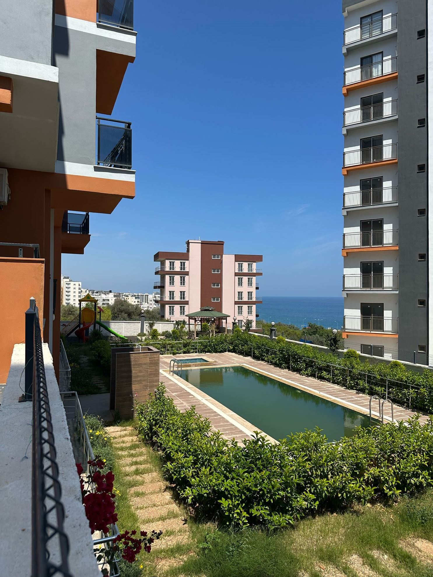 SATILIK 1+1 DAİRE AYAŞ ERDEMLİ MERSİN  resmi